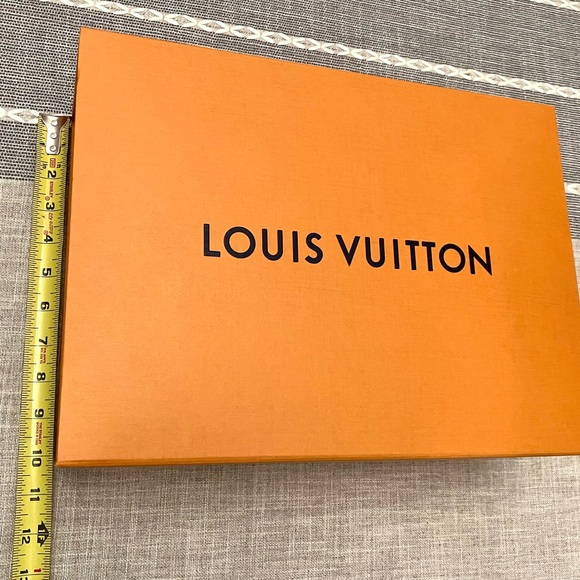 Authentic Louis Vuitton magnetic flap-lid box (14.5”x10.25”x5”) and shopping bag - Picture 8 of 15
